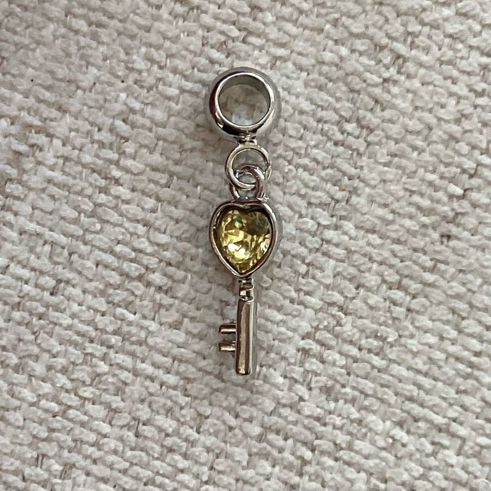 Silver Heart Rhinestone Key Charm - Picture 2 of 3